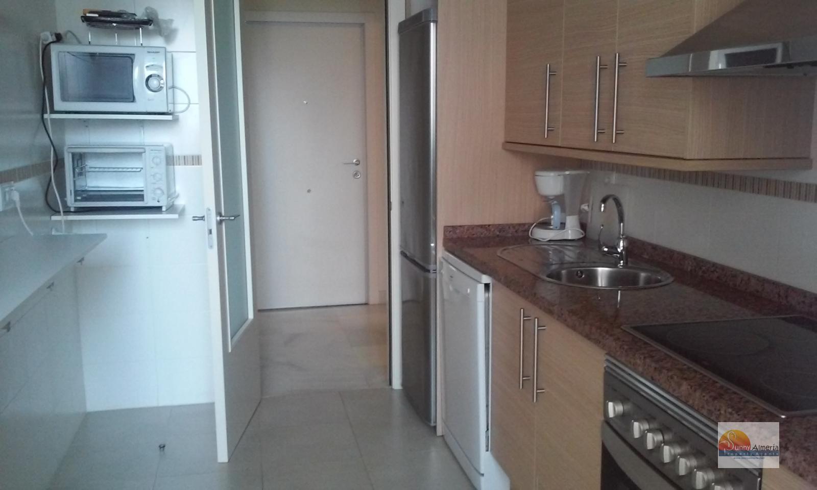 Apartamento de Lujo en alquiler en Carretera Ciudad de Cadiz 1A (Roquetas de Mar), 950 €/mes