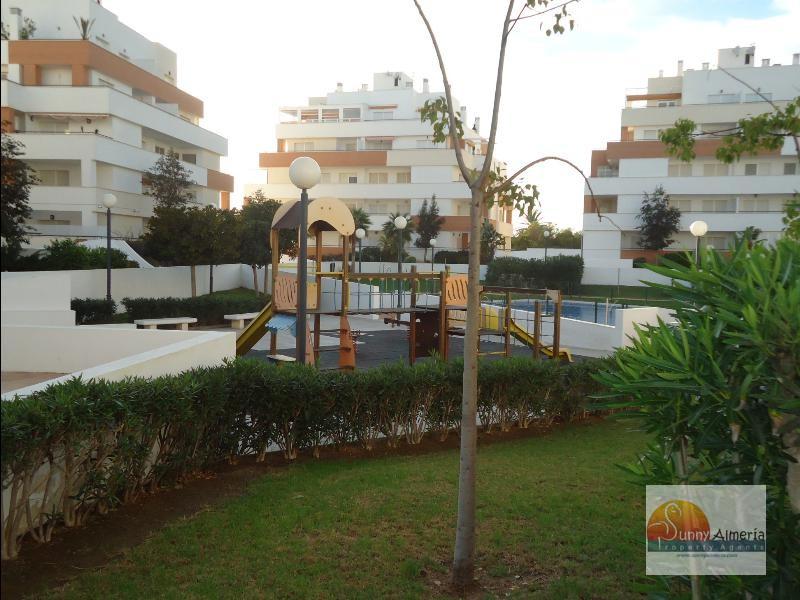 Appartamento de Lusso in affitto a Carretera Ciudad de Cadiz 1A (Roquetas de Mar), 950 €/mese