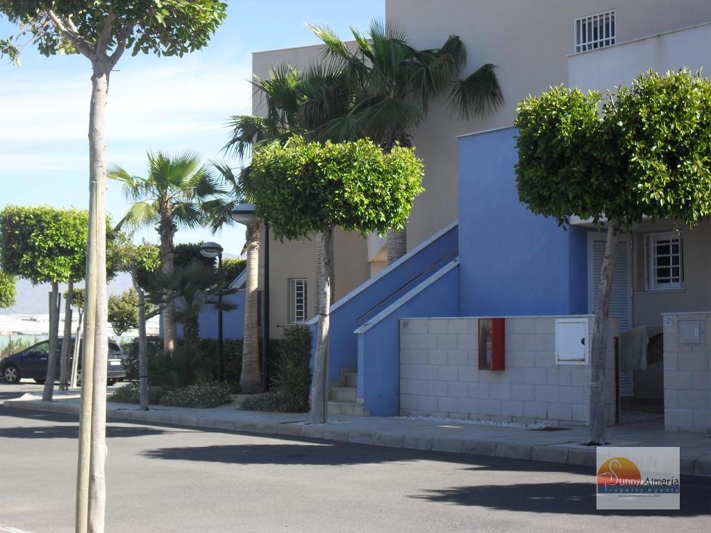 Luxuriöse Apartment zu vermieten in Avenida de Cerrillos 85-8 (Roquetas de Mar), 950 €/Monat