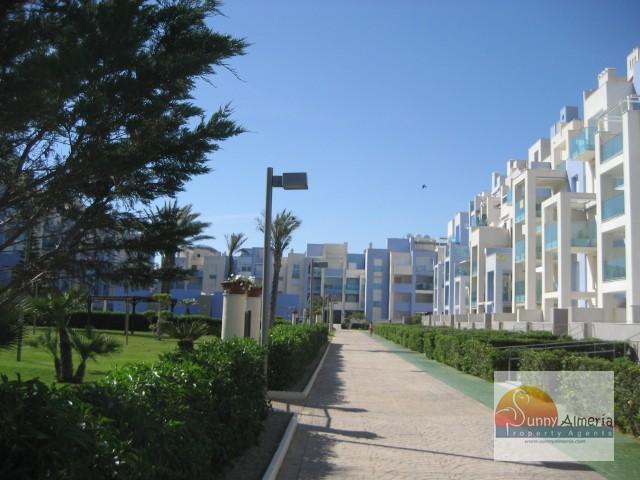 Appartamento de Lusso in affitto a Carretera Ciudad de Cadiz 51 (Roquetas de Mar), 950 €/mese