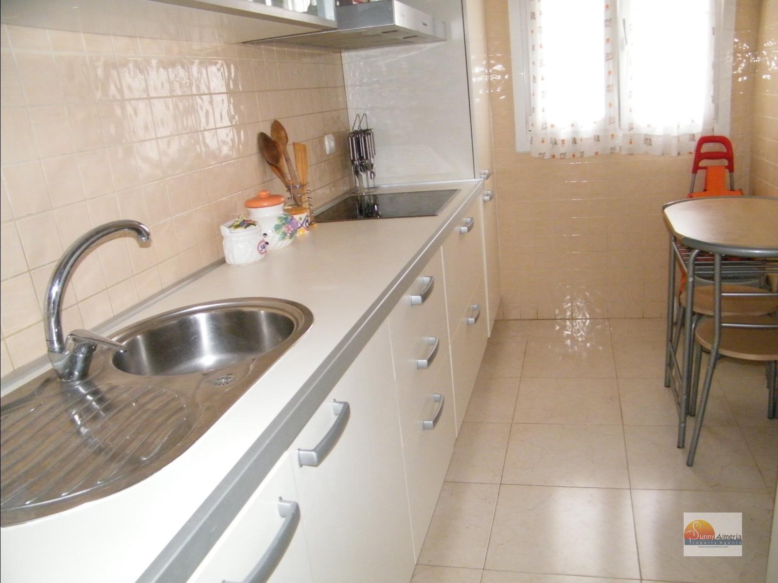 Apartamento de Lujo en alquiler en Calle Fosforito 4 (Roquetas de Mar), 900 €/mes (Temporada)