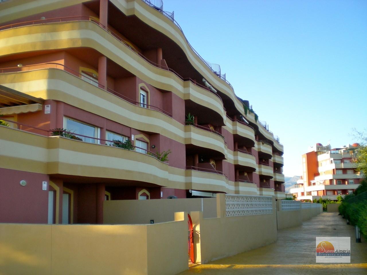 Luxury Apartment for rent in Roquetas de Mar, 750 €/month