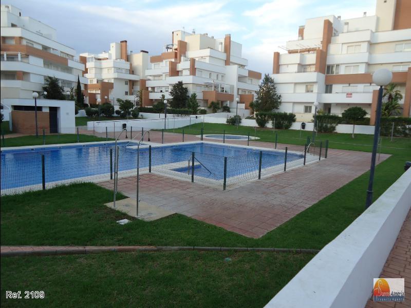 Apartamento en alquiler en Carretera Ciudad de Cadiz 1A (Roquetas de Mar), 850 €/mes