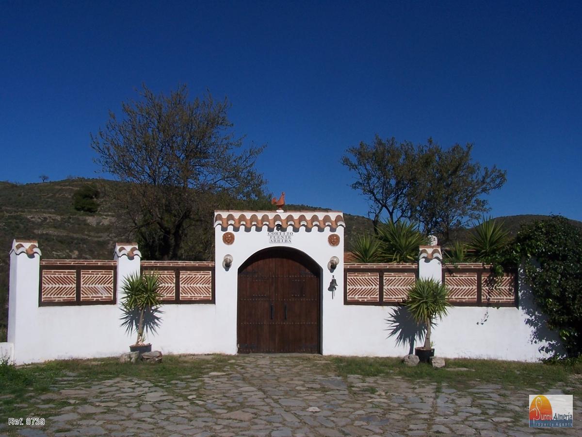 Country Properties for sale in Lubrín, 450.000 €
