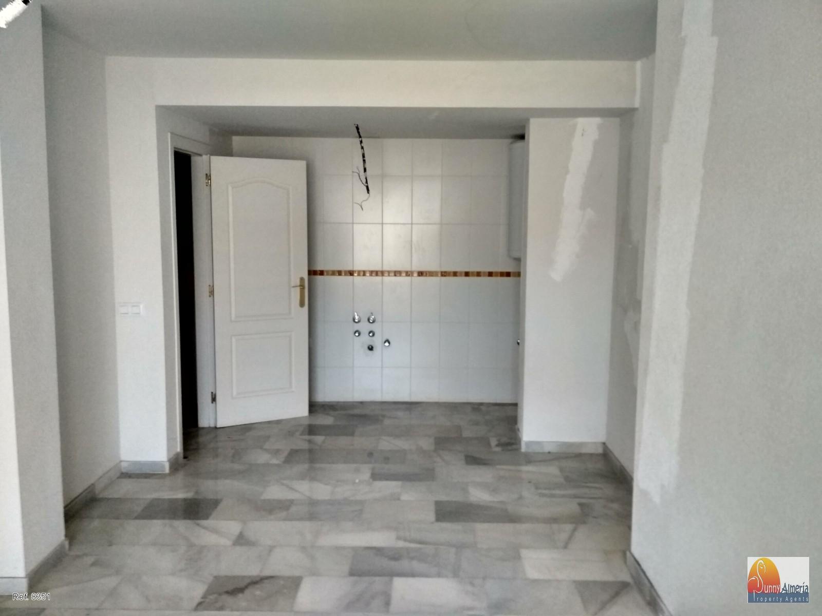 Apartment for sale, new in av Rosita Ferrer (Roquetas de Mar), 68.100 €